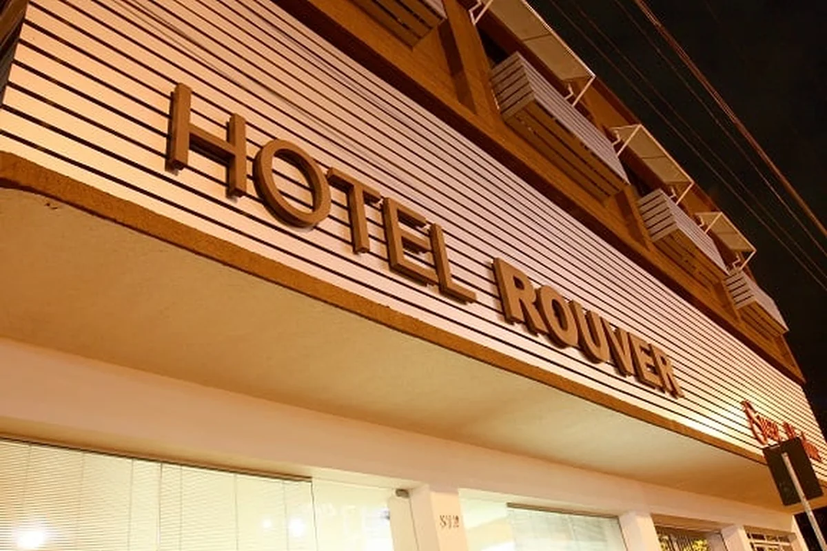 Fachada do Hotel Rouver em Foz do Iguaçu